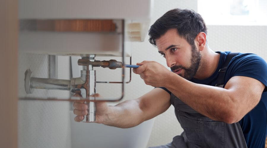 Professional water heater installation services in Oglesby, TX